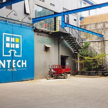 Intech Hostel Бандунг Экстерьер фото