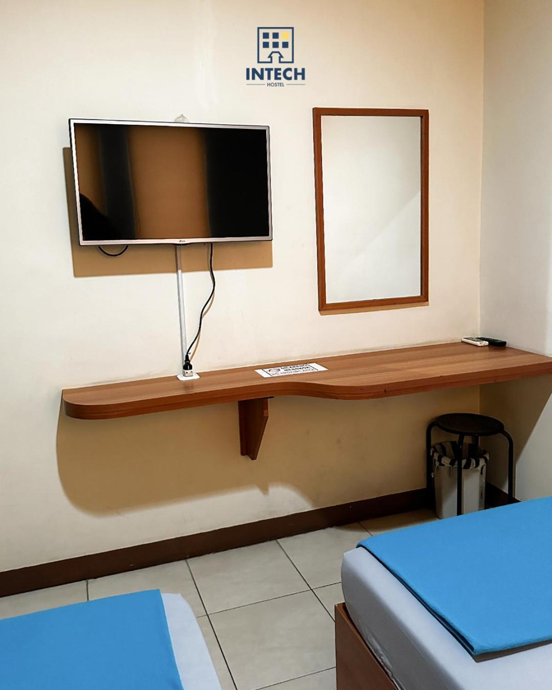 Intech Hostel Бандунг Экстерьер фото