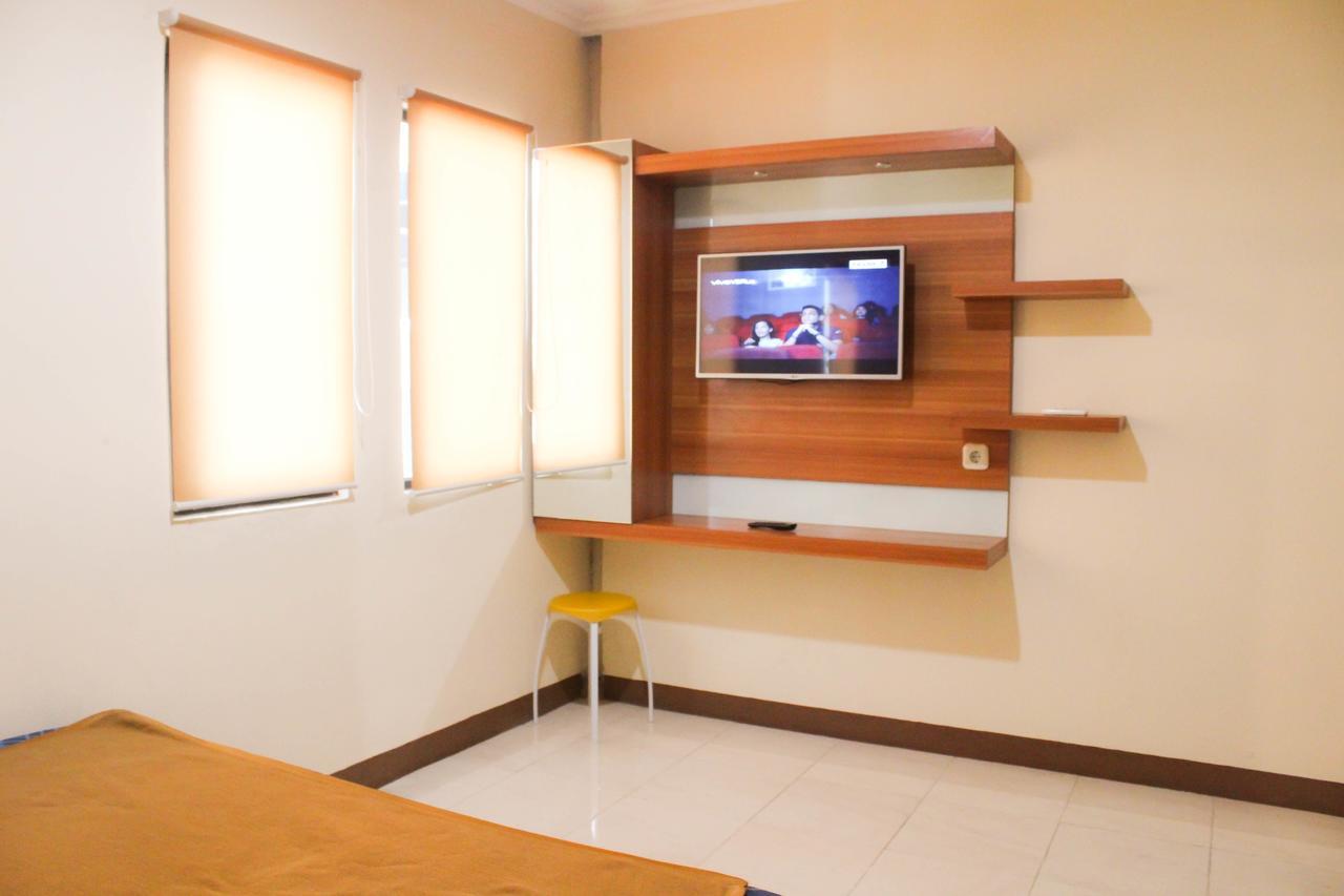 Intech Hostel Бандунг Экстерьер фото