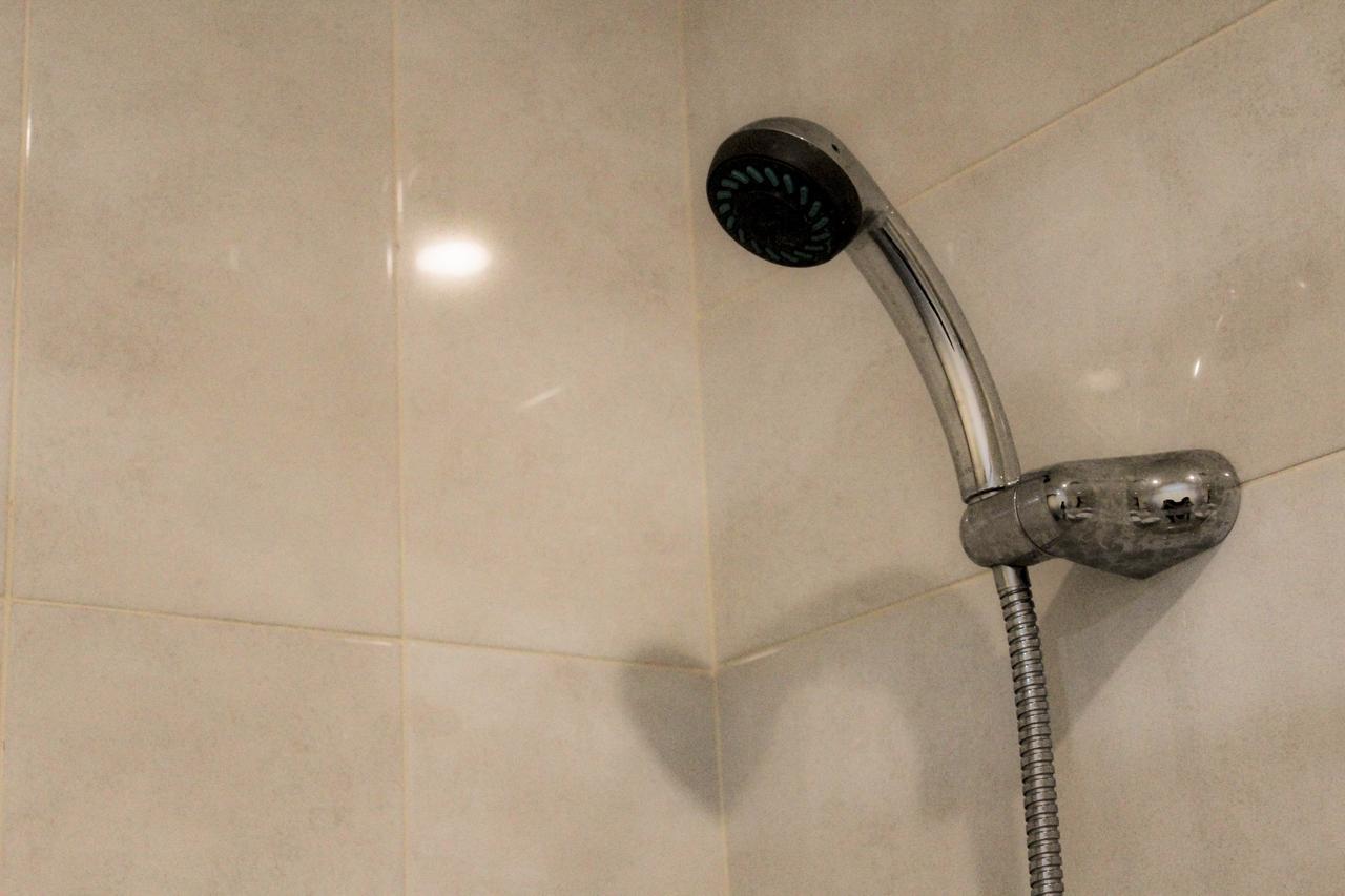 Intech Hostel Бандунг Экстерьер фото